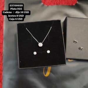 046 Conjunto de cadena, dije y aretes. USD o al cambio en cup. Plata 925