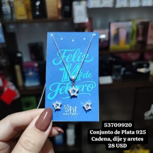 011 Conjunto de cadena, dije y aretes. USD o al cambio en cup. Plata 925