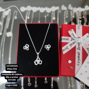 030 Conjunto de cadena, dije y aretes. USD o al cambio en cup. Plata 925