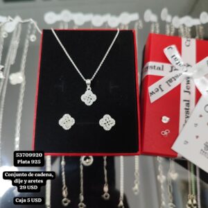 035 Conjunto de cadena, dije y aretes. USD o al cambio en cup. Plata 925