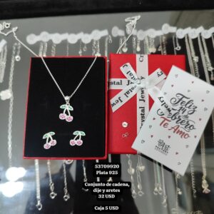 022 Conjunto de cadena, dije y aretes. USD o al cambio en cup. Plata 925